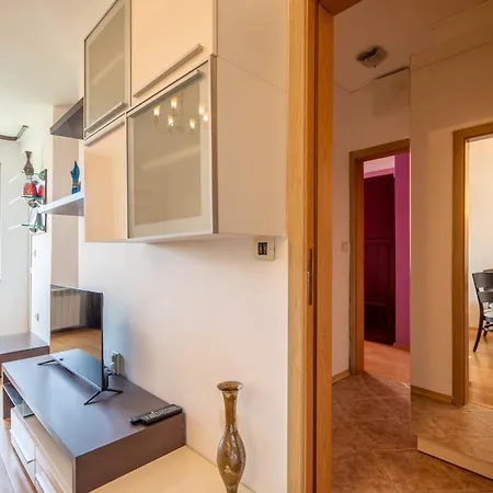 The Right Choice 18 Apartment Sofia